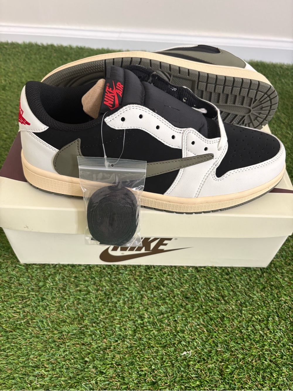 Jordan 1 Travis Scott OG Olive